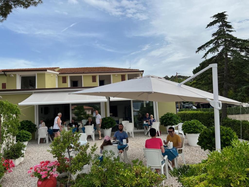 Hotel Barbarossa Porto Azzurro Eksteriør billede