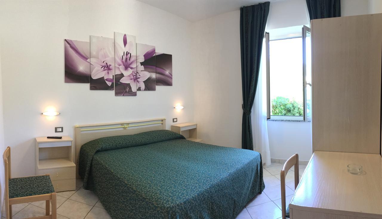 Hotel Barbarossa Porto Azzurro Eksteriør billede