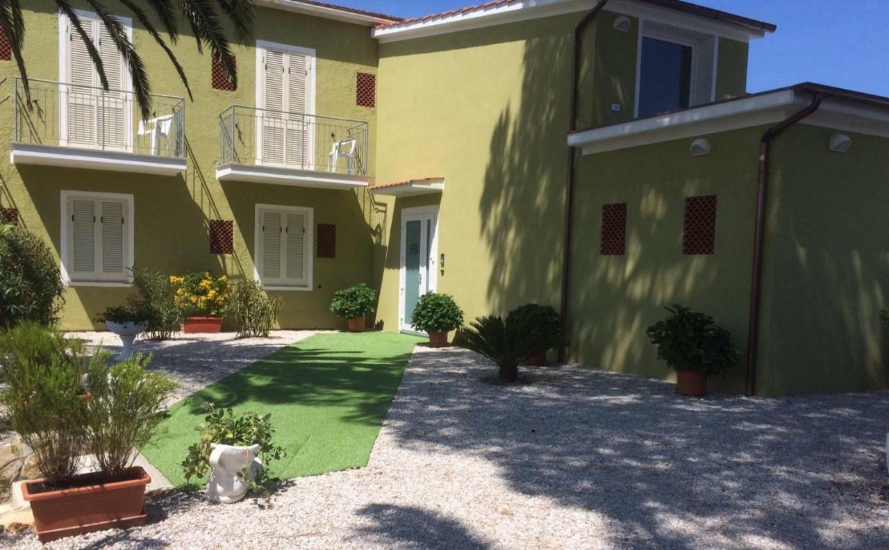 Hotel Barbarossa Porto Azzurro Eksteriør billede